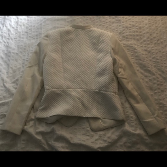 H&M Blazer - Picture 2 of 3